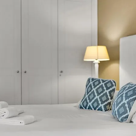 Charming & Cosy Ii *